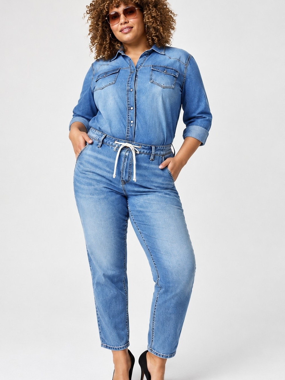 Light Blue Boyfriend Jeans with Drawstring Waist
